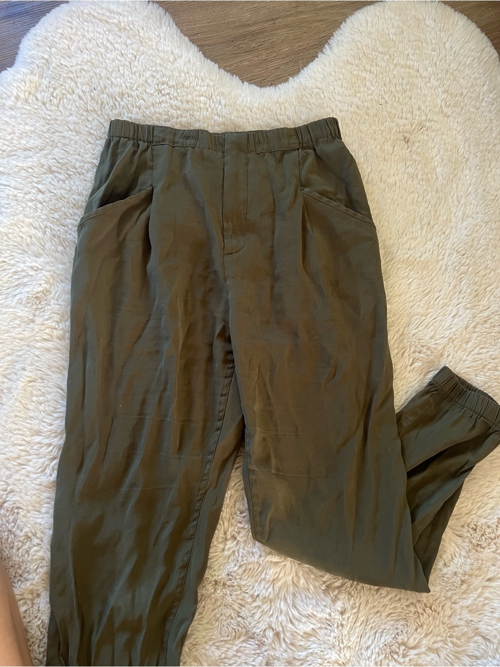 Elodie Olive Green Relaxed Women's Trousers